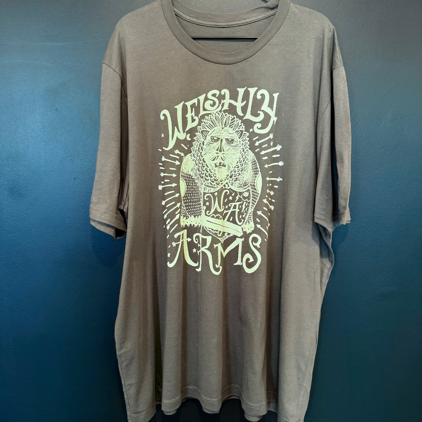 Short Sleeve - Grey Lion T-Shirt